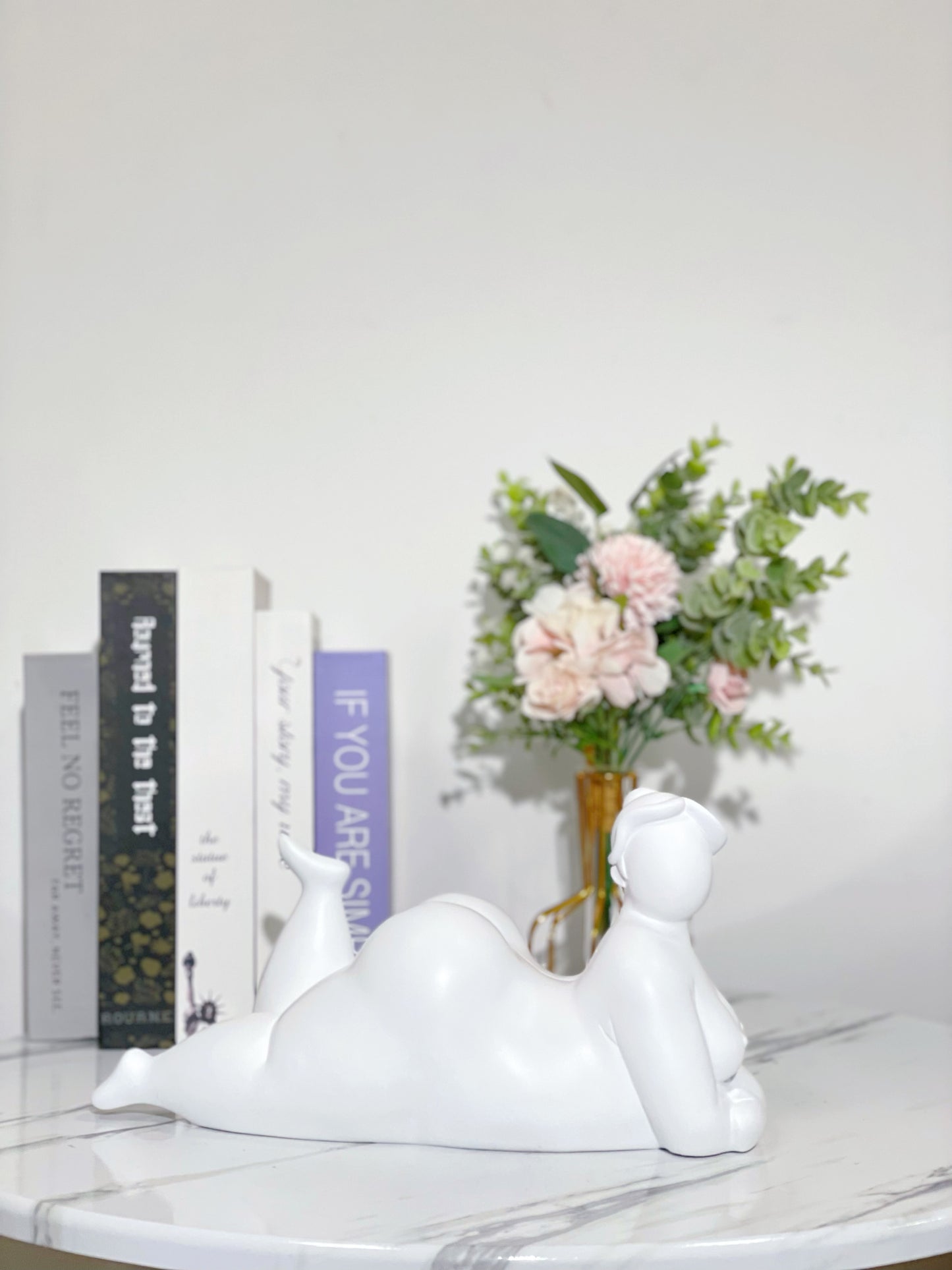 Booty Pose Decor