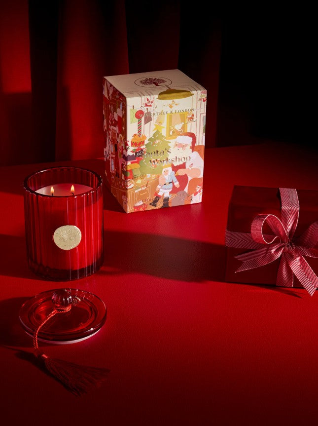 Wavertree Santa's Workshop Candle 410gm
