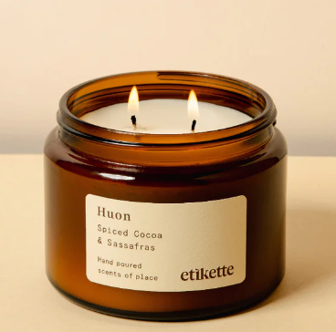 Etikette "Huon" Spiced Cocoa & Sassafras Candle