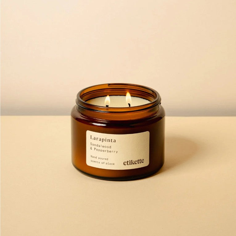 Etikette Larapinta Candle